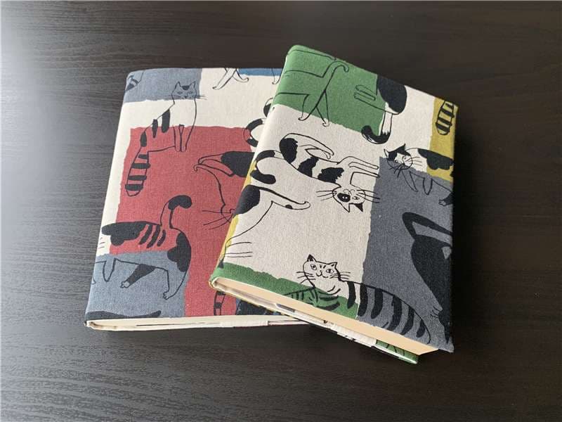 おしゃれネコのブックカバー