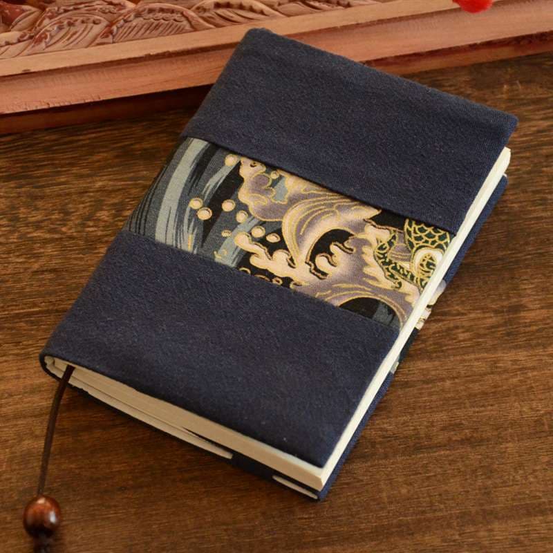 和風・龍紋様・藍染めブックカバー【海かける龍】