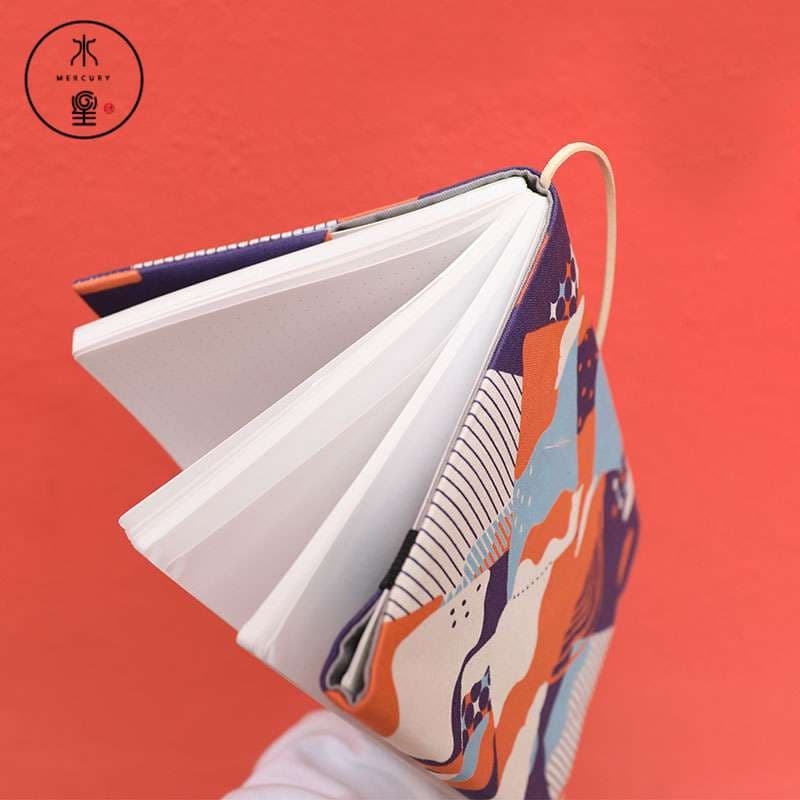 幾何学模様のブックカバー