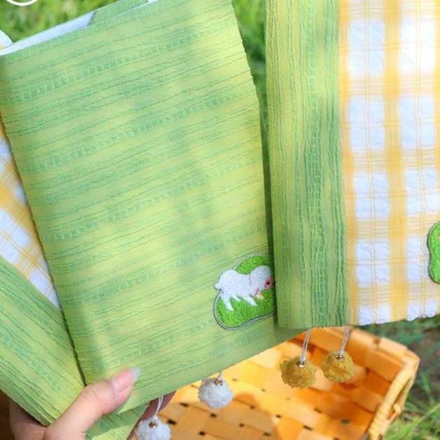 草原の動物ブックカバー 【無邪気な子羊】