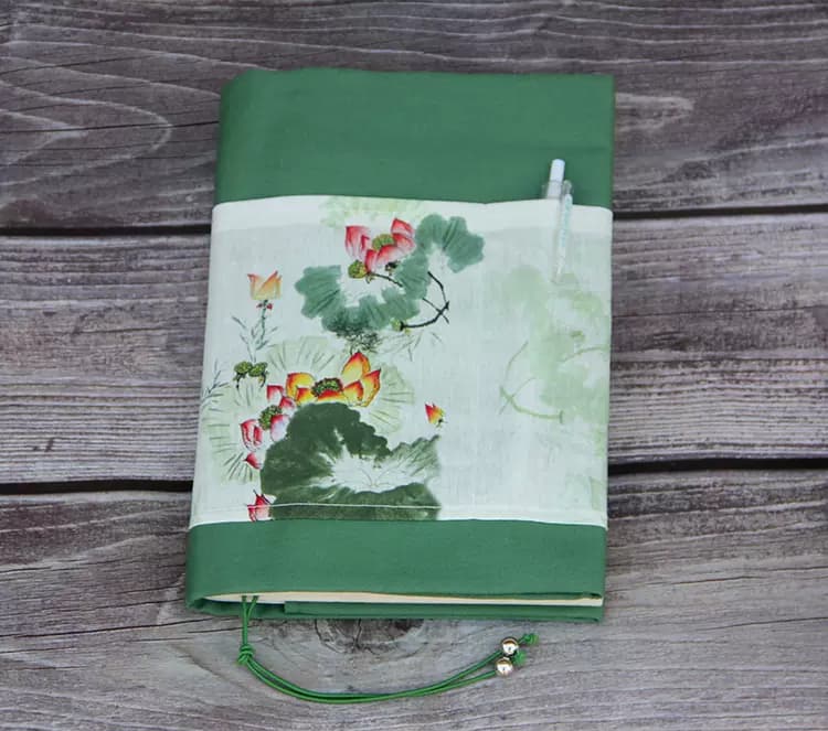 花柄刺繍入り布製ブックカバー【日本庭園の緑】
