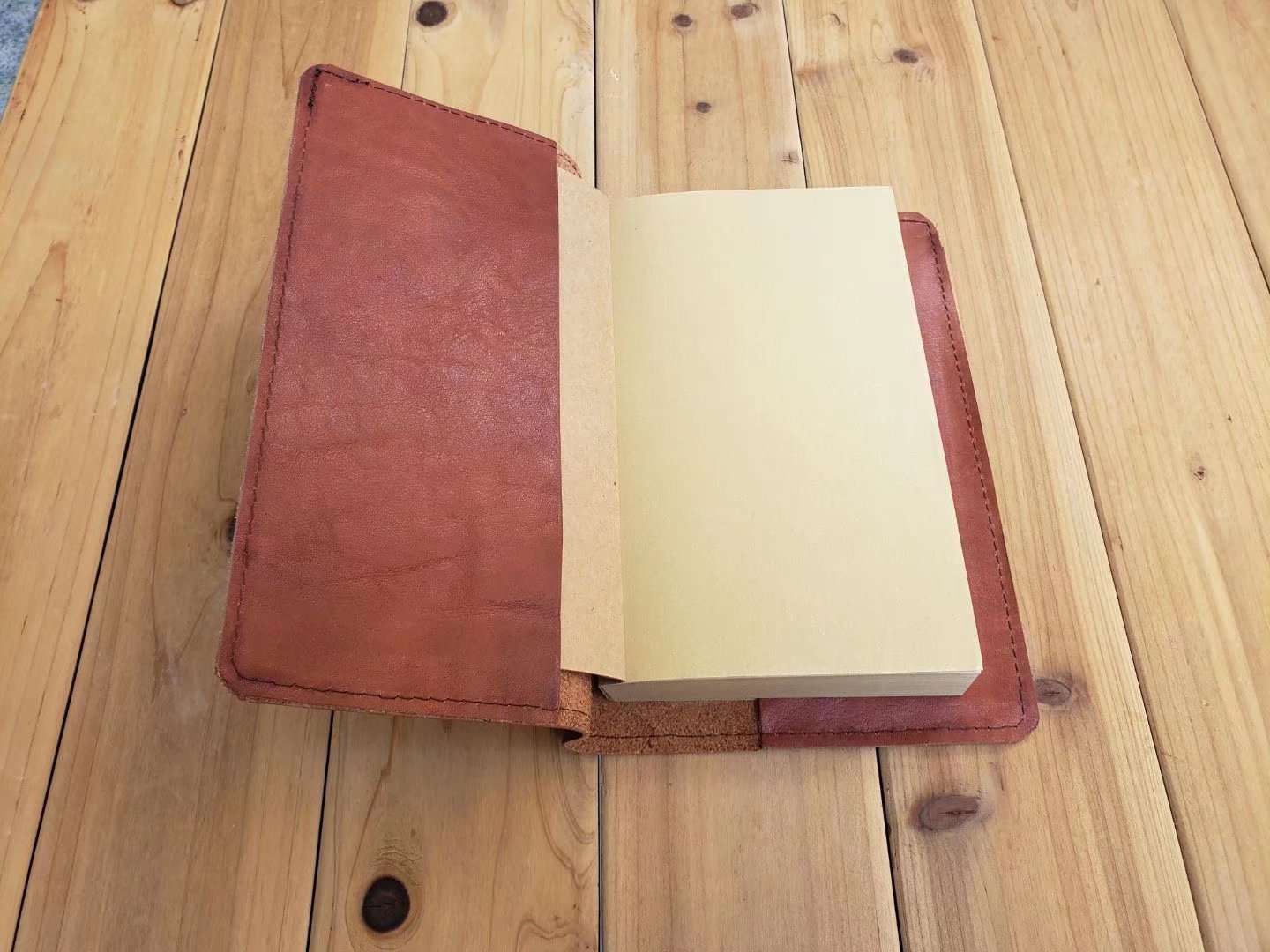 本革製ブックカバー
