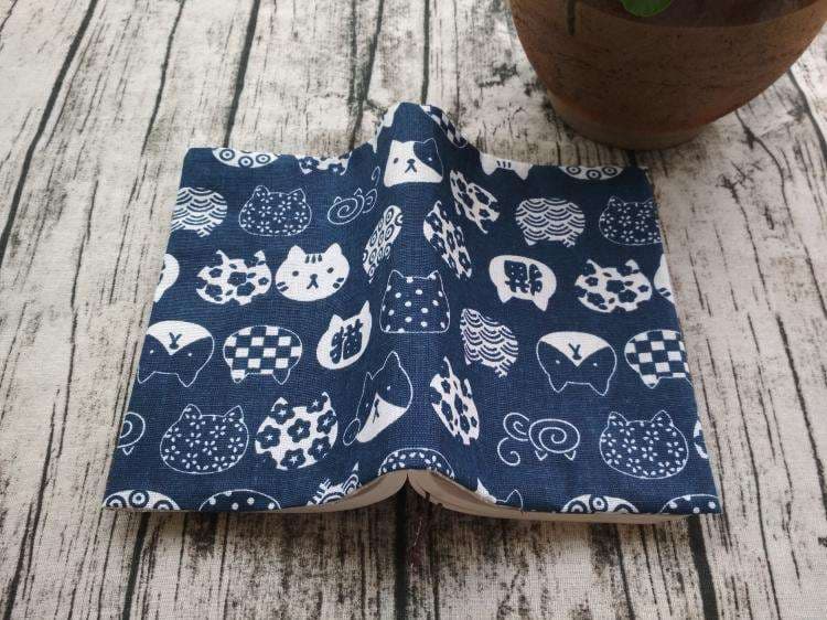 和風猫柄ブックカバー 布