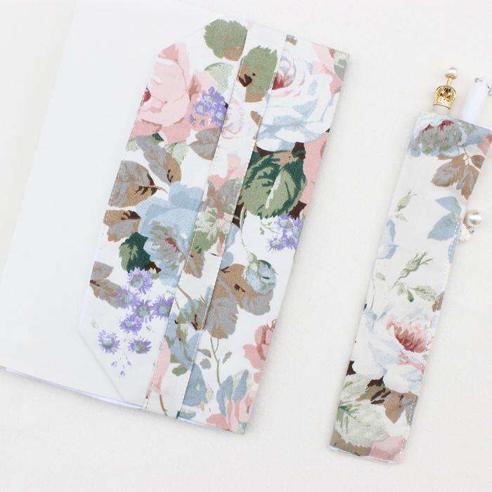 優雅な花柄ブックカバー