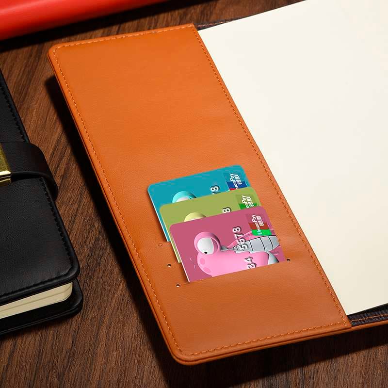 自分だけの秘密 話題になる暗証番号ロック付き 高級レザー製ダイアリー