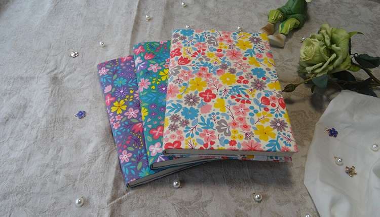 ブックカバー 布