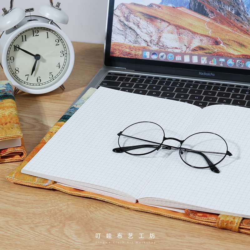 叫びの絵画風ブックカバー