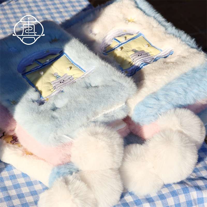 もふもふ雲の上の猫ちゃんブックカバー 【雲の上に乗っかるかわうさぎ】
