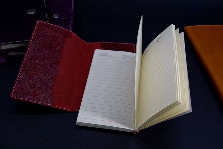 花柄エンボス加工レザーブックカバー b5,a5,a6対応