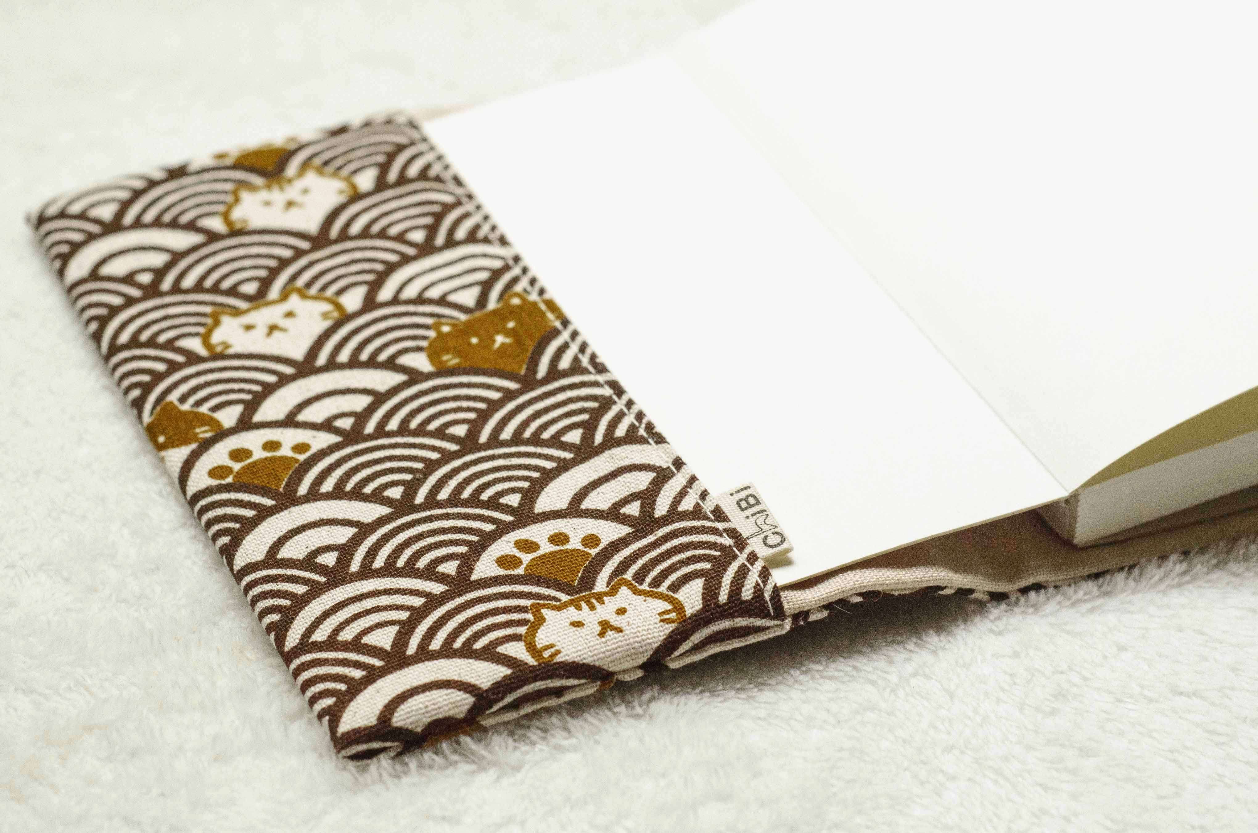 和風ネコ柄ブックカバー A5（ビジネス本）A6（文庫本）対応