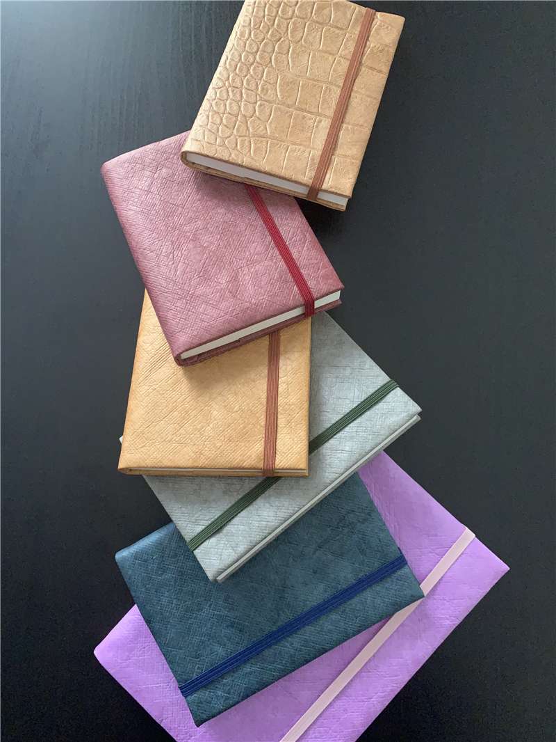 ブックカバー 型押しレザー手帳カバー