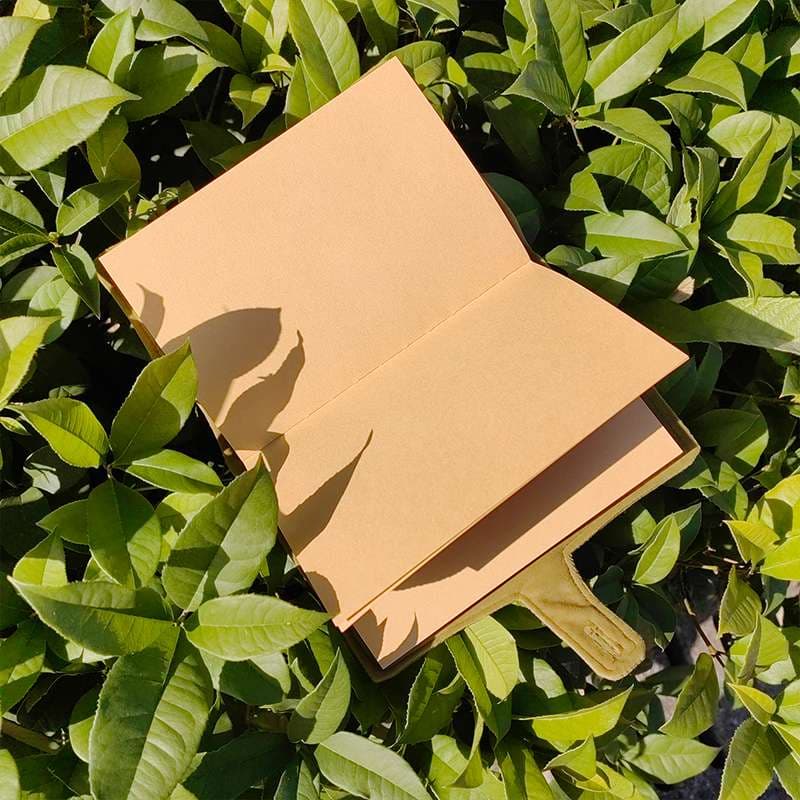 かわいい動物刺繍のブックカバー 【森の柴犬】