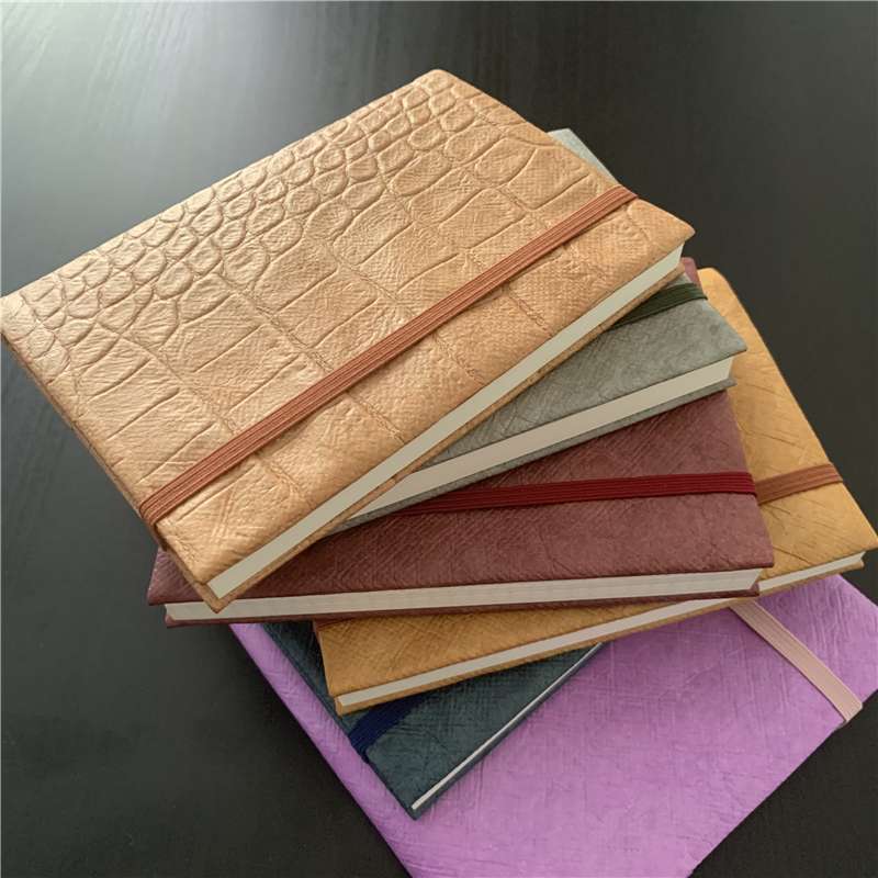 ブックカバー 型押しレザー手帳カバー