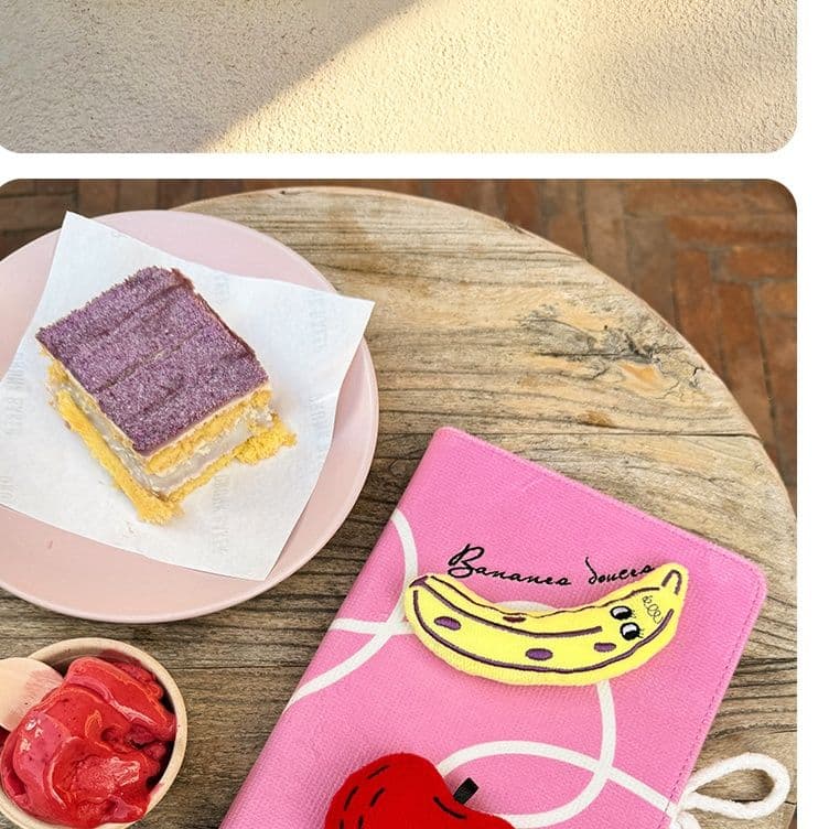 ブックカバー フルーツ刺繍の絵本ブックカバー