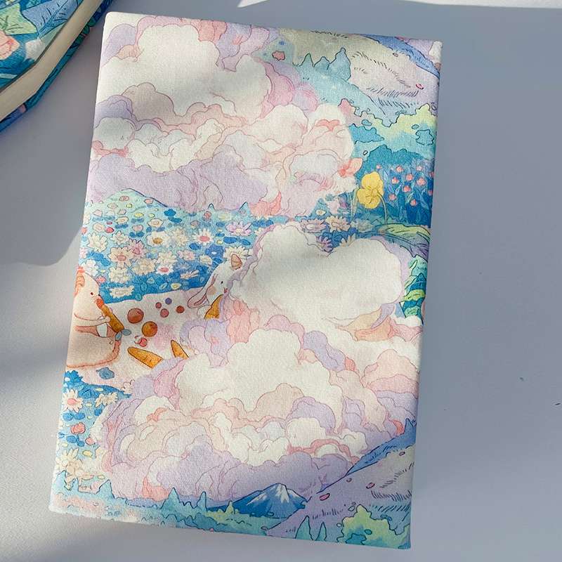 幻想的な生き物と雲の世界のブックカバー布 【暴れ回る】