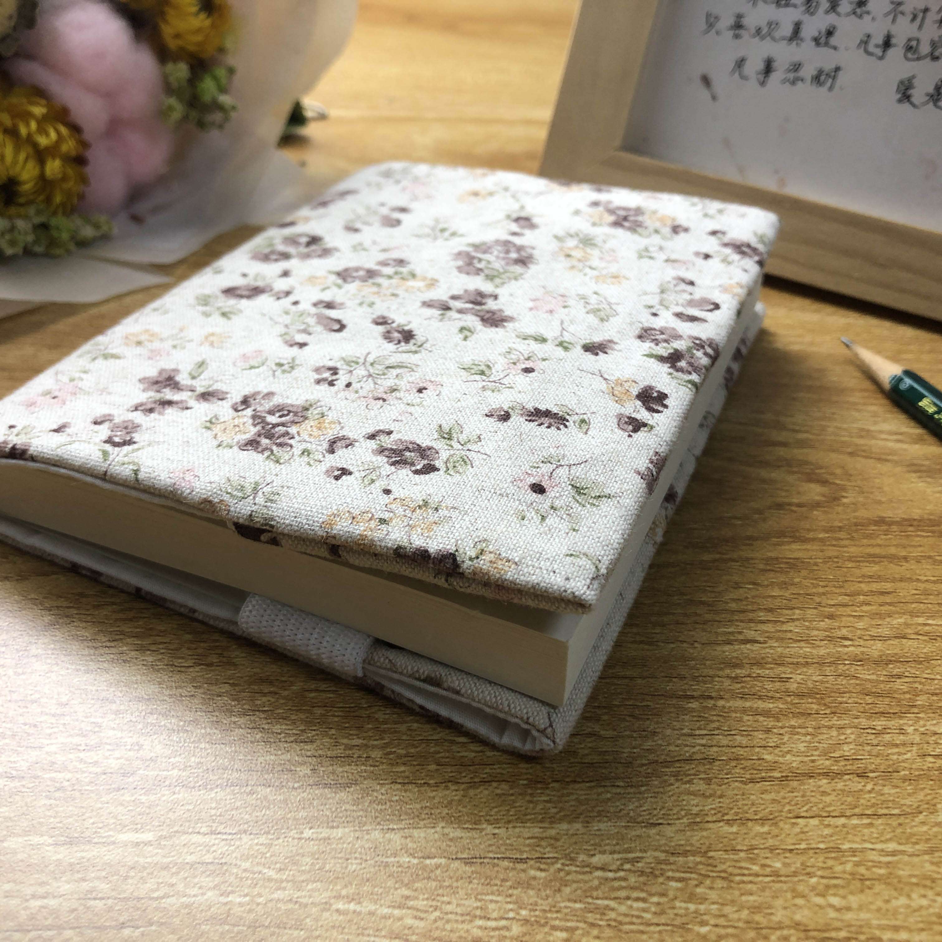 小花柄リネンブックカバー